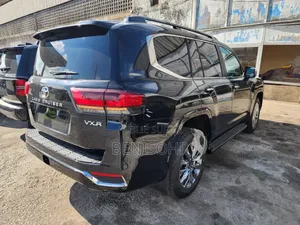 Nouveau Toyota Land Cruiser Prado 2026 Noir