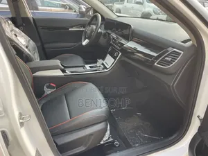 Nouveau Kia Seltos 2026 Blanc cassé