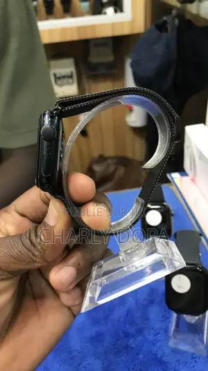 Apple Watch Série 7 41mm Second Main