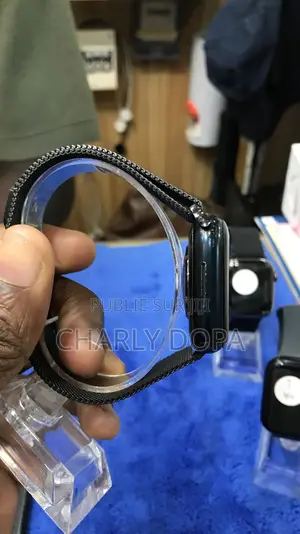 Apple Watch Série 7 41mm Second Main