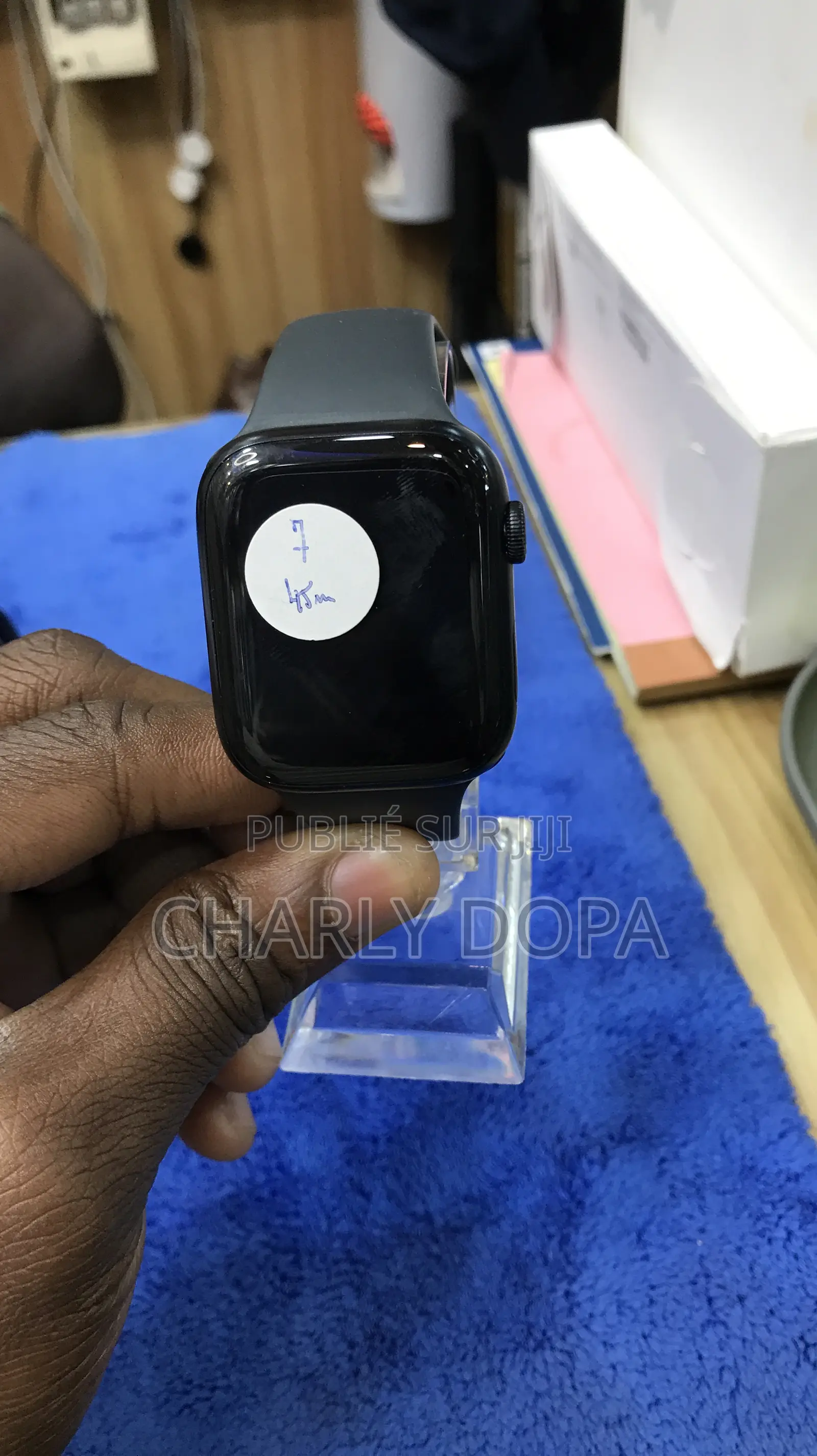 Apple Watch Série 7 45mm Quasi Neuf