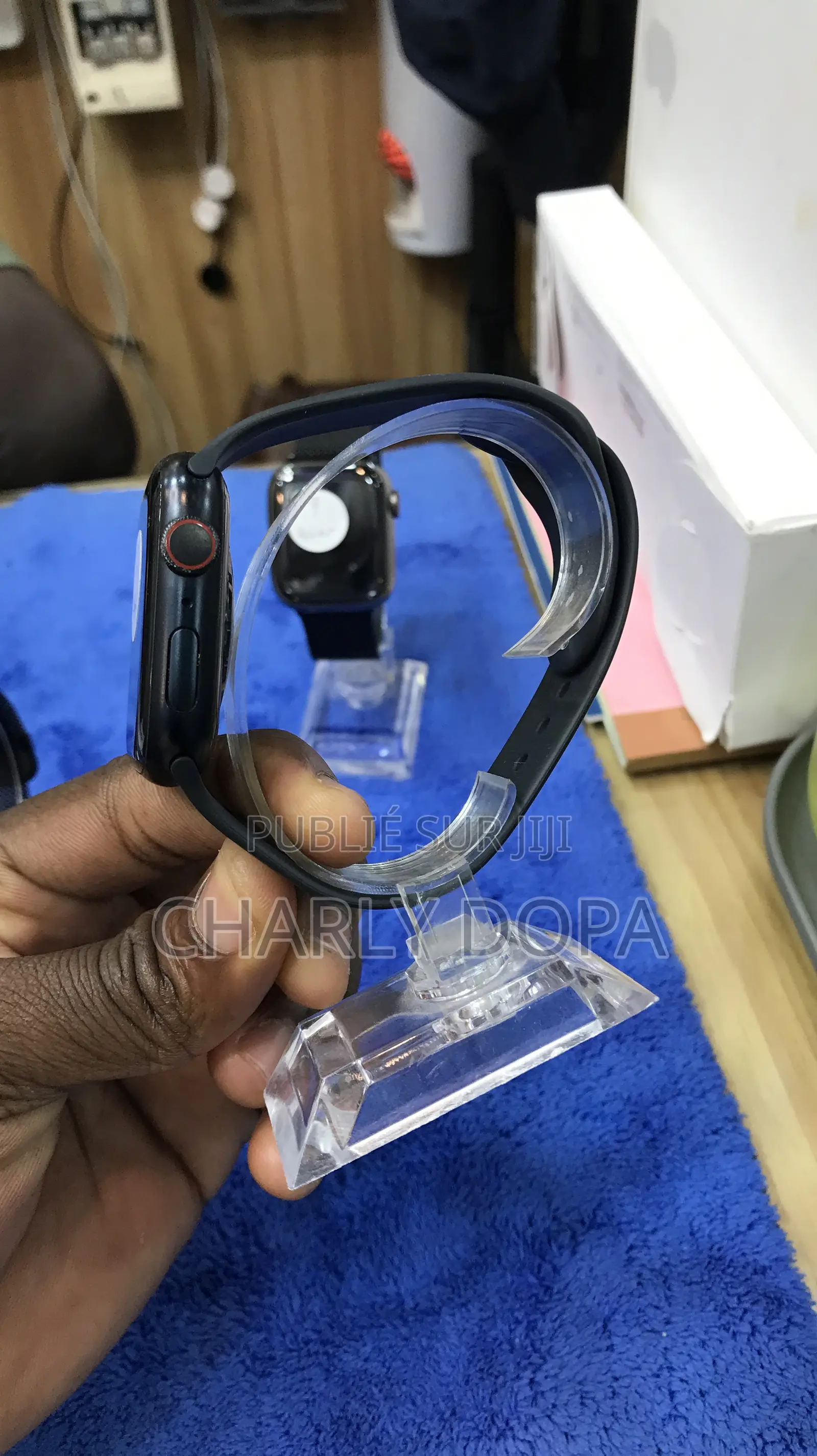 Apple Watch Série 7 45mm Quasi Neuf