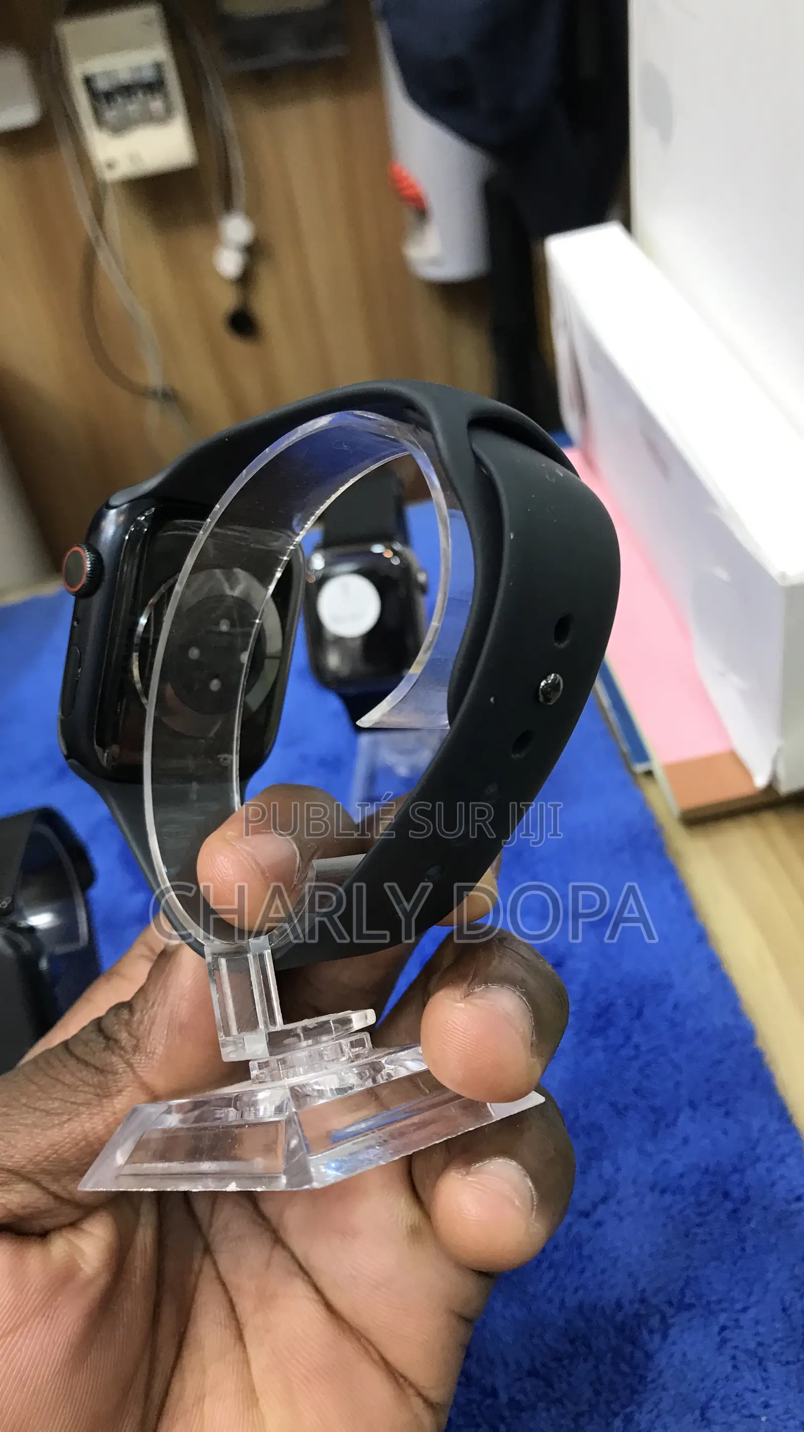 Apple Watch Série 7 45mm Quasi Neuf