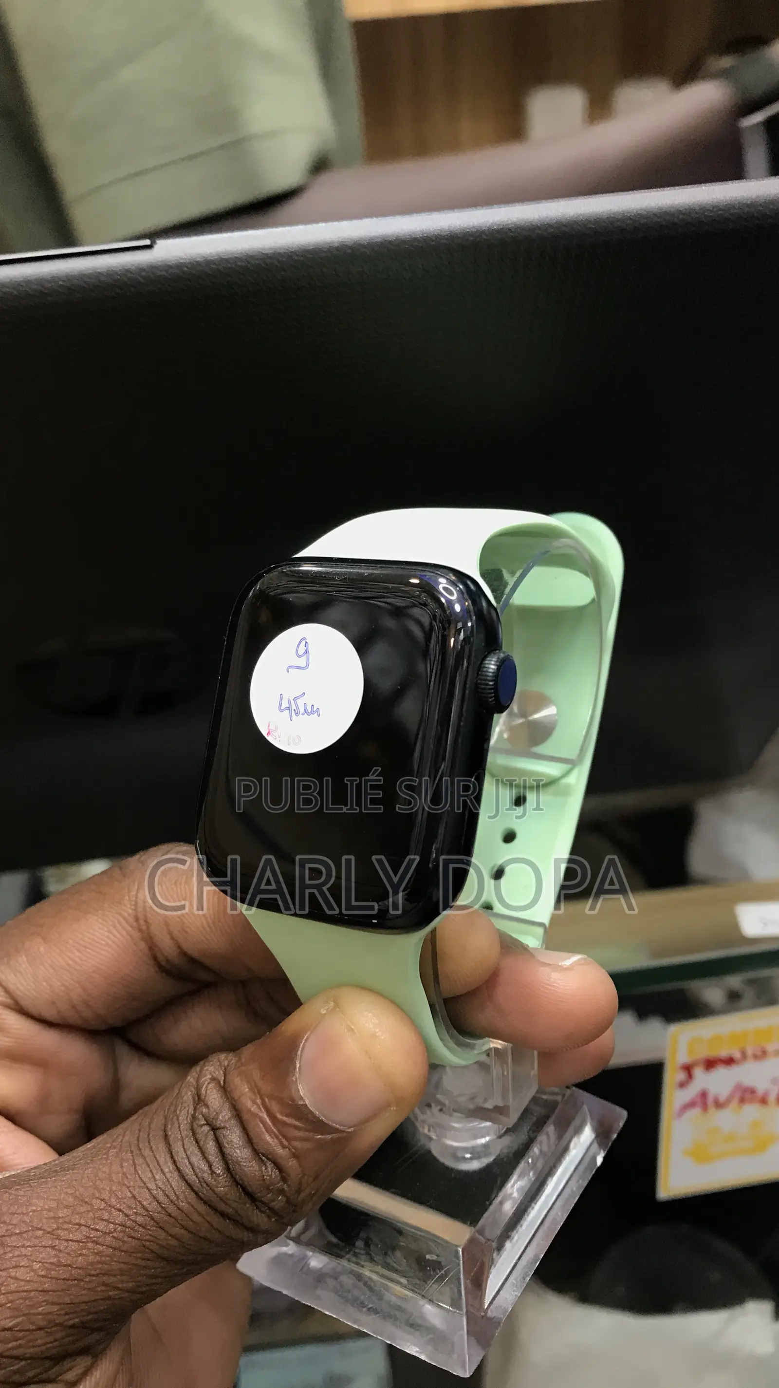 Apple Watch Série 9 45mm Quasi Neuve