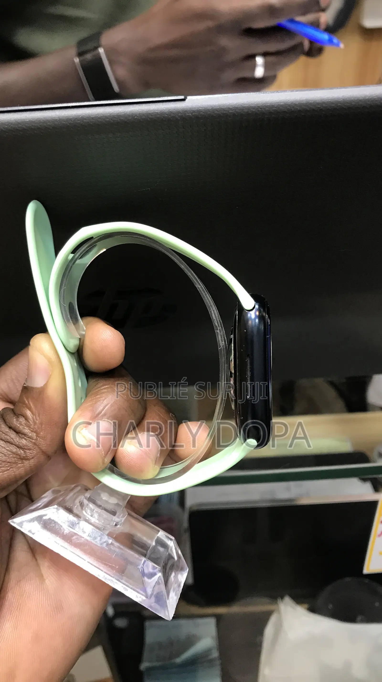 Apple Watch Série 9 45mm Quasi Neuve