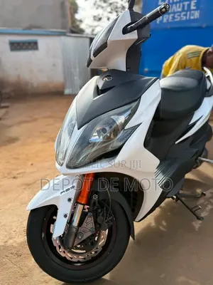 Nouveau Yamaha DT125 2025 Blanc
