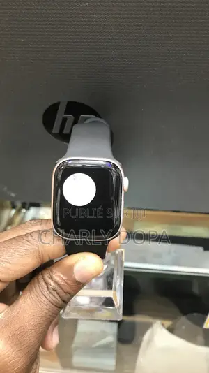 Apple Watch Série 10 42mm Quasi Neuf