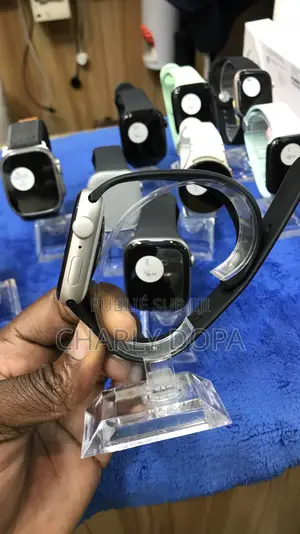 Apple Watch Série Se 3 Quasi Neuve 44mm