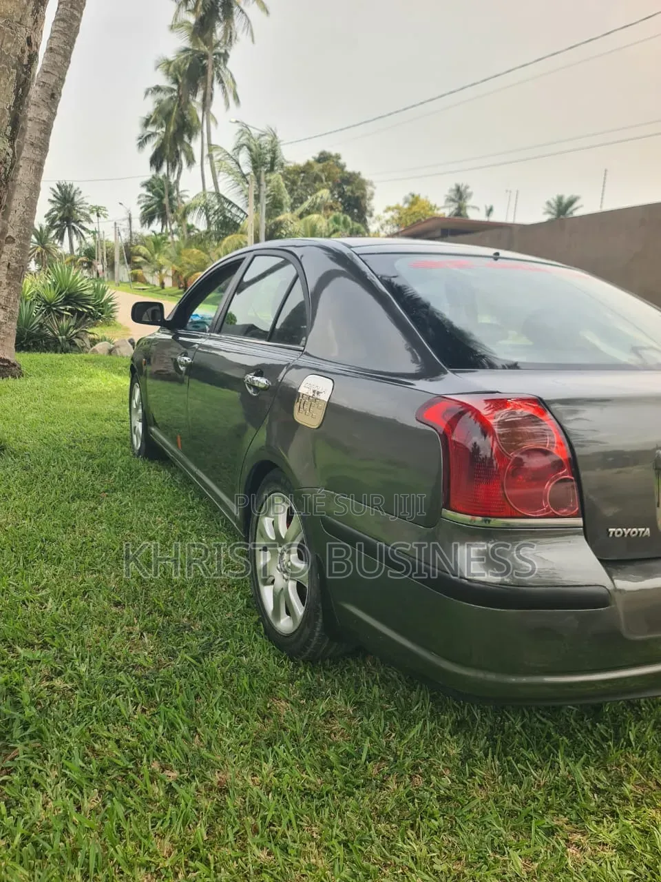 Toyota Avensis 2007 Doré