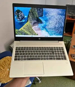 Nouveau HP EliteBook 840 G3 128GB AMD Ryzen 7 HDD 512GB