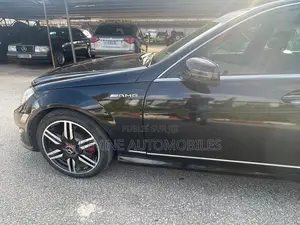Mercedes-Benz C300 2009 Noir