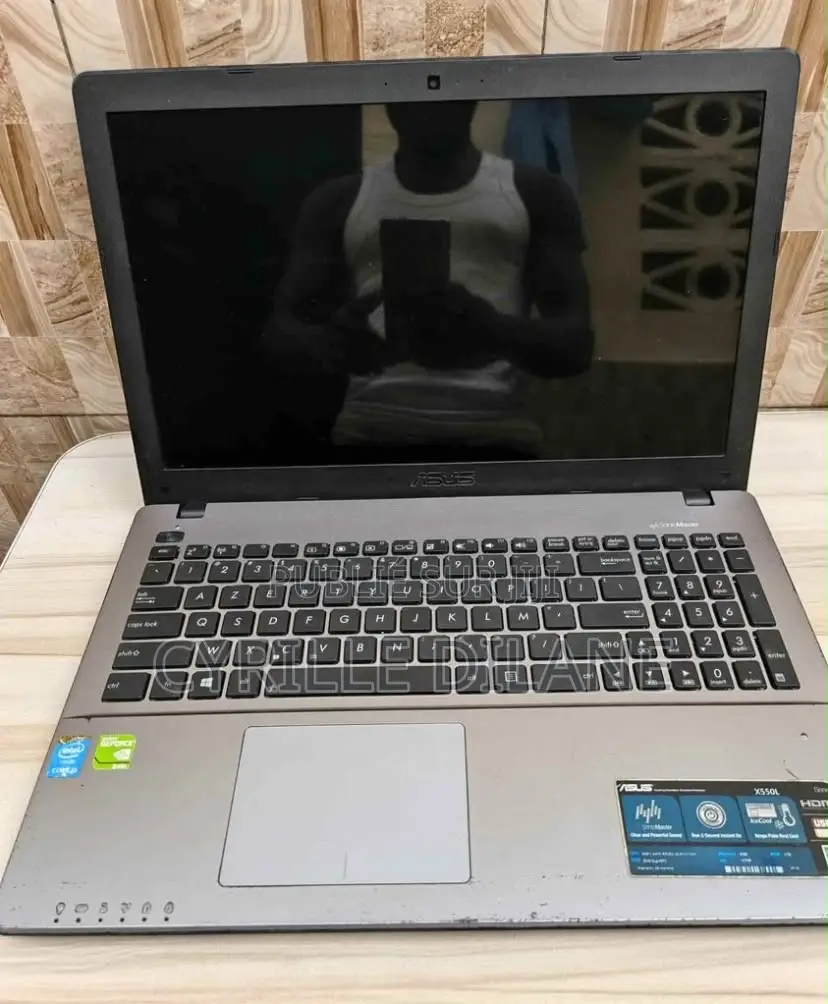Nouveau HP EliteBook 840 G5 256GB Intel Core i5 HDD 700GB