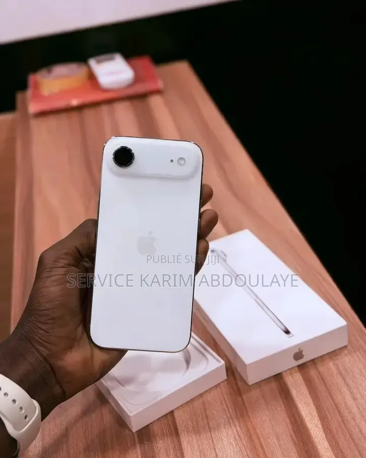 Nouveau Apple iPhone 17e 512 GB Blanc