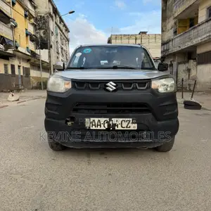 Suzuki S-Presso 2024 Gris