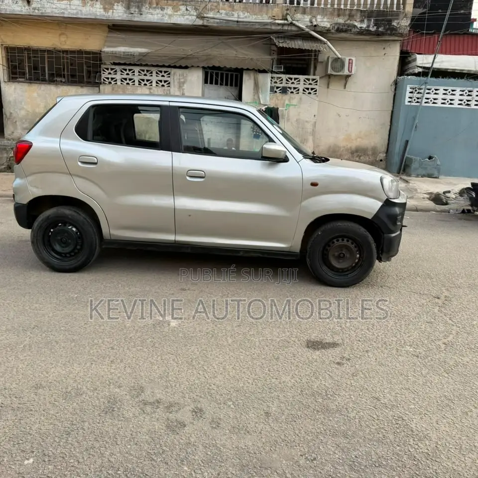 Suzuki S-Presso 2024 Gris