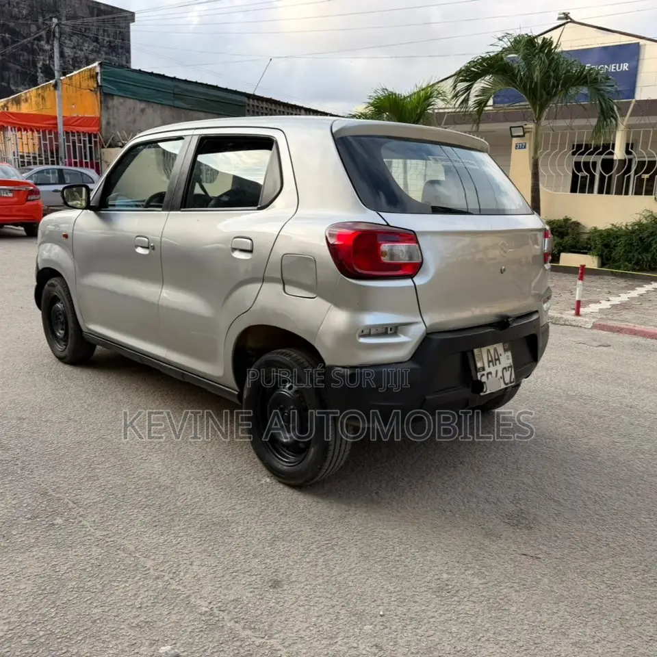 Suzuki S-Presso 2024 Gris