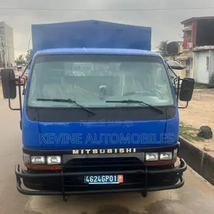 Mitsubishi Canter 2005 Bleu