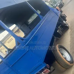 Mitsubishi Canter 2005 Bleu
