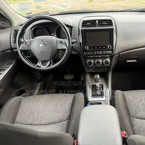 Mitsubishi Outlander 2022 Bleu