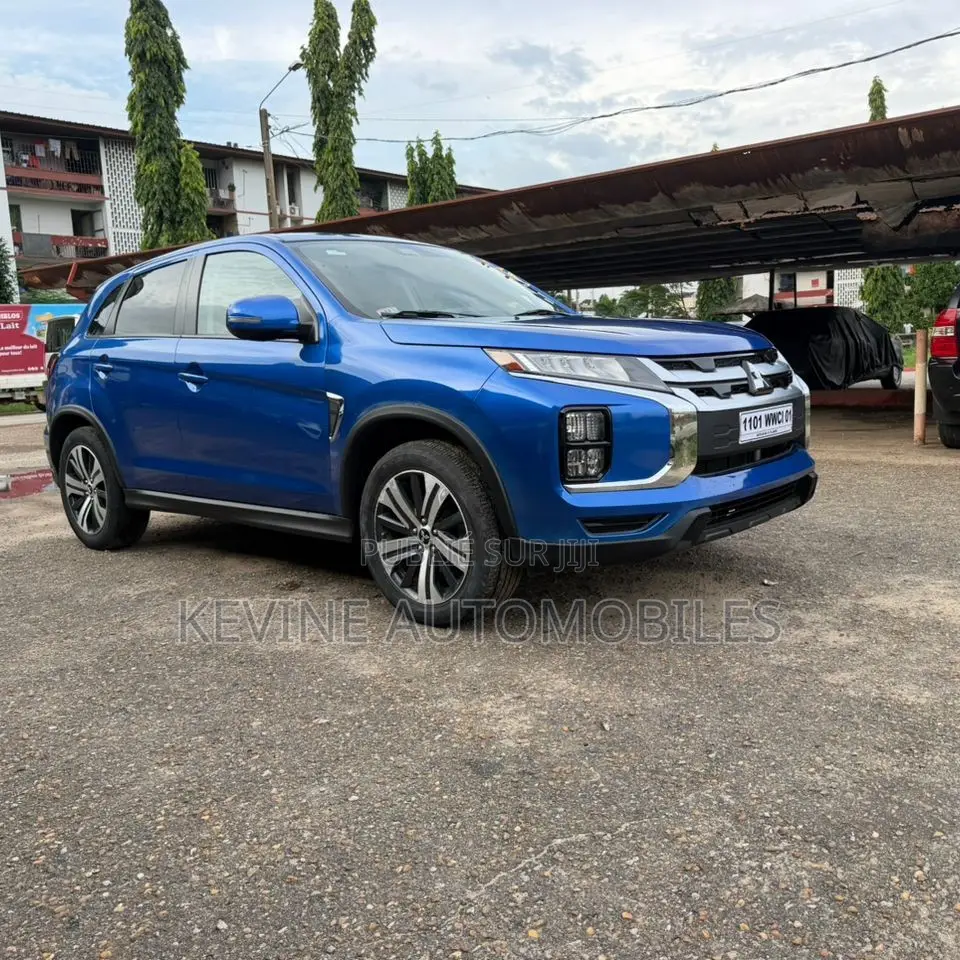 Mitsubishi Outlander 2022 Bleu