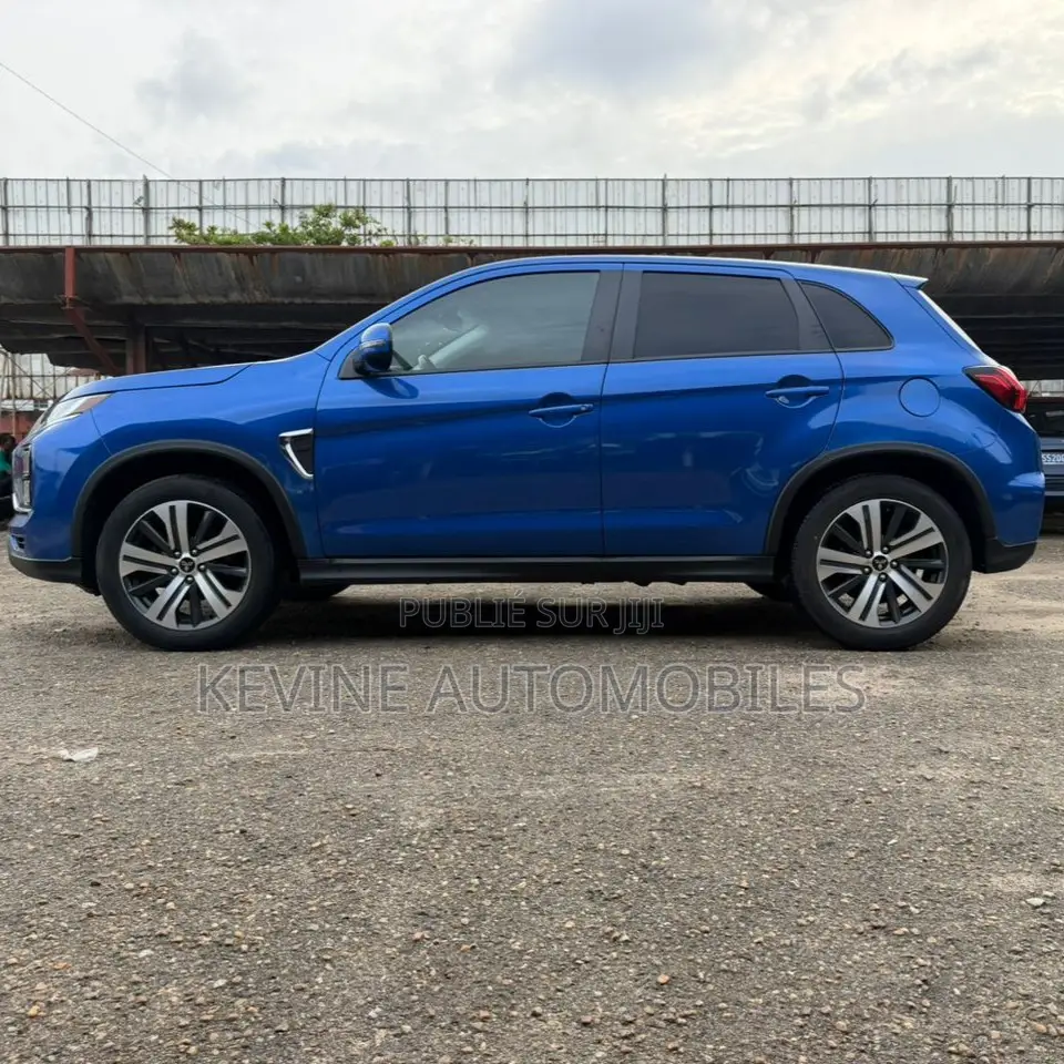 Mitsubishi Outlander 2022 Bleu