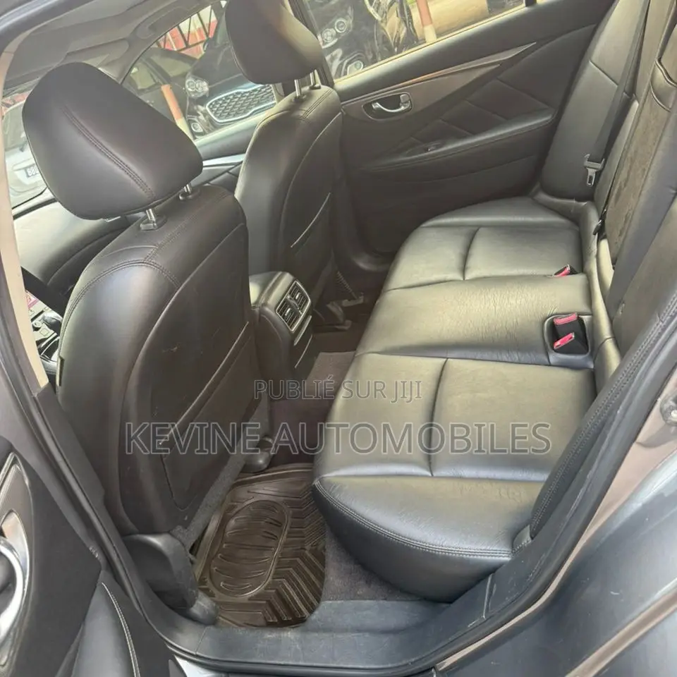 Infiniti Q50 2019 Autre