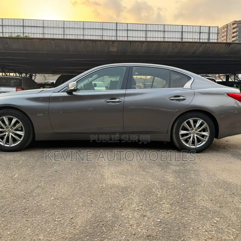 Infiniti Q50 2019 Autre