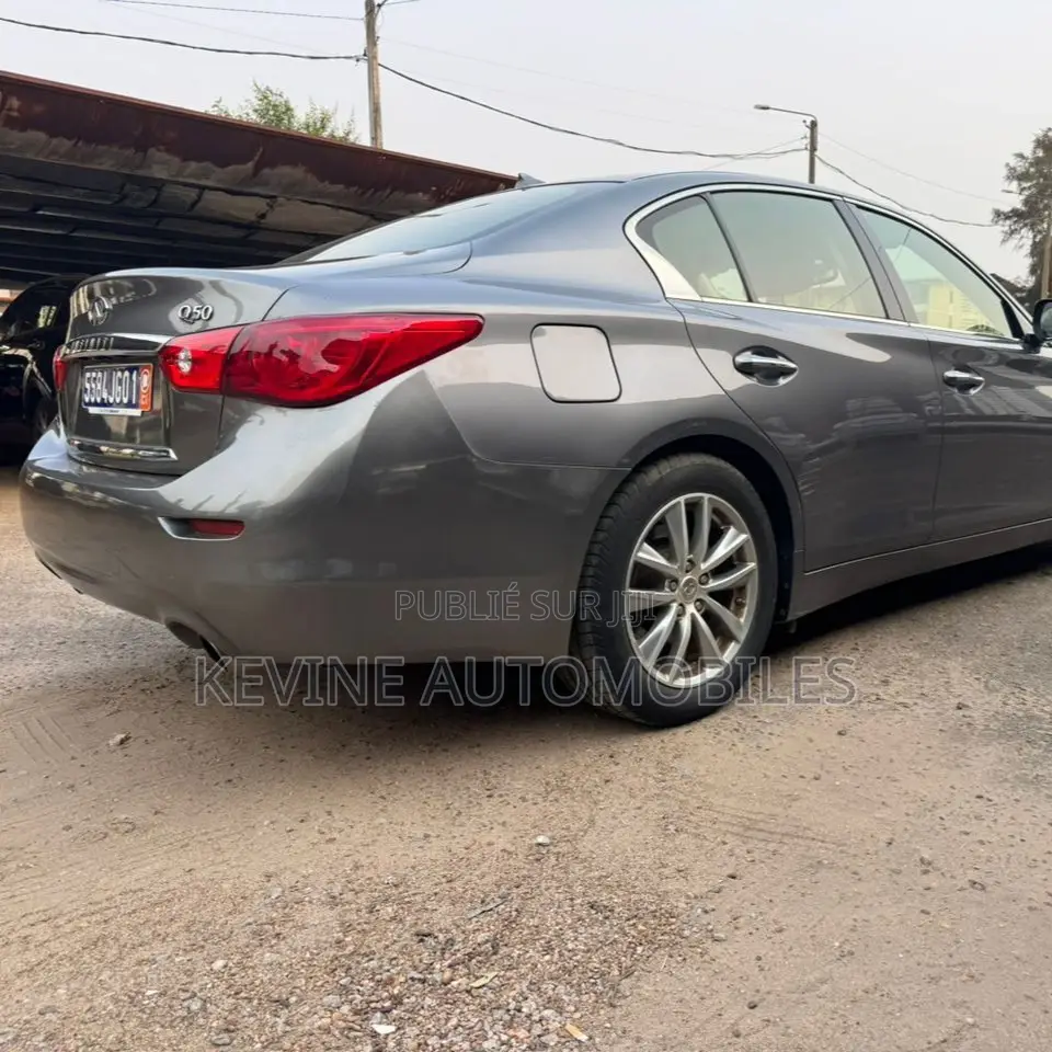Infiniti Q50 2019 Autre