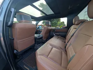 Nouveau Toyota Tundra Hybrid 2025 Noir
