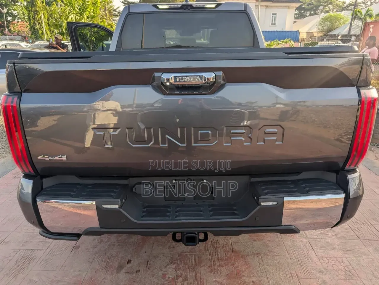 Nouveau Toyota Tundra Hybrid 2025 Noir