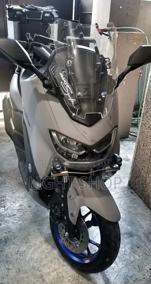 Nouveau Yamaha Majesty 2023 Blanc