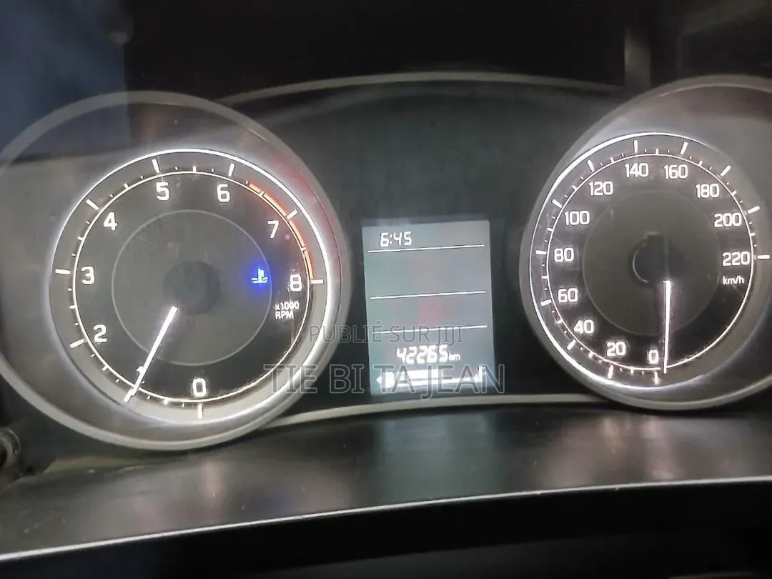 Suzuki Dzire 2025 Noir