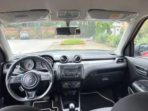 Suzuki Swift 2024 Rouge