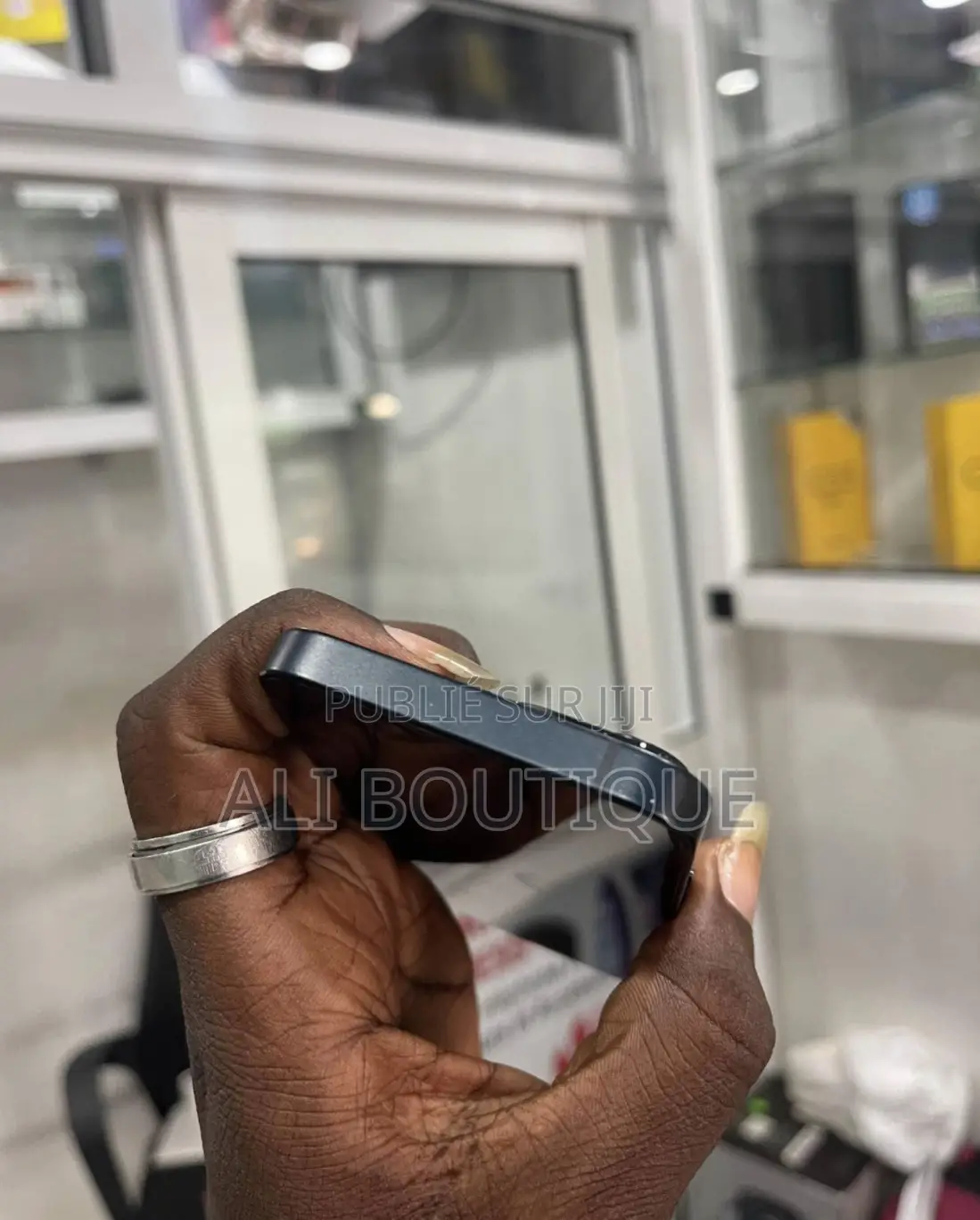 Nouveau Apple iPhone 13 Mini 256 GB Noir