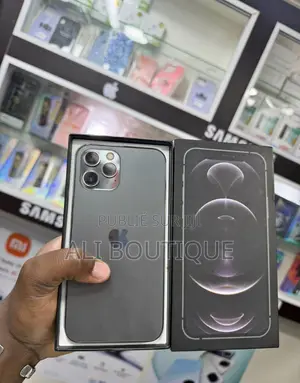 Nouveau Apple iPhone 12 Pro 256 GB Noir