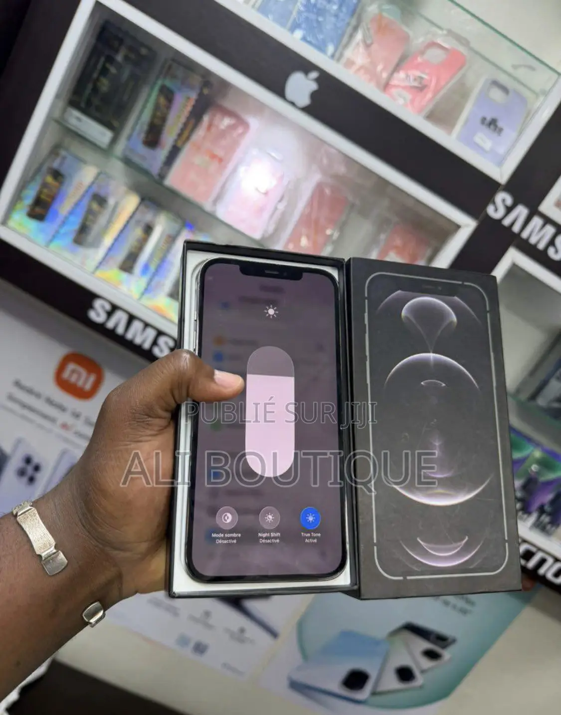 Nouveau Apple iPhone 12 Pro 256 GB Noir