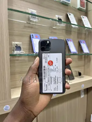 Nouveau Apple iPhone 11 Pro 256 GB Noir