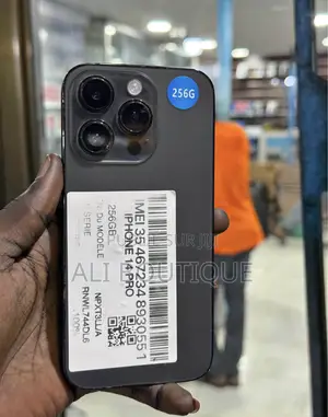 Nouveau Apple iPhone 13 Pro 256 GB Noir
