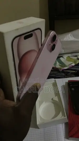 Apple iPhone 15 128 GB Rose