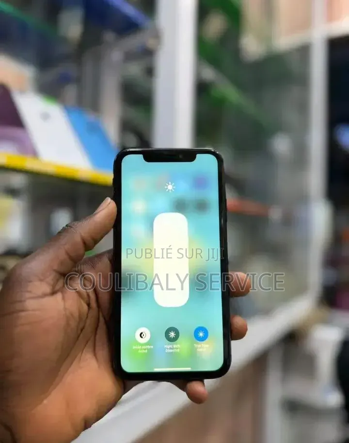 Nouveau Apple iPhone XR 128 GB Autre