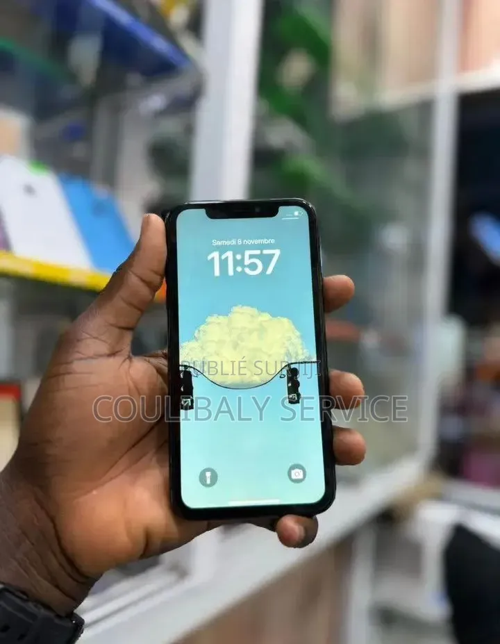 Nouveau Apple iPhone XR 128 GB Autre