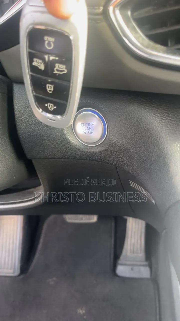 Nouveau Hyundai Santa Fe 2023 Bleu