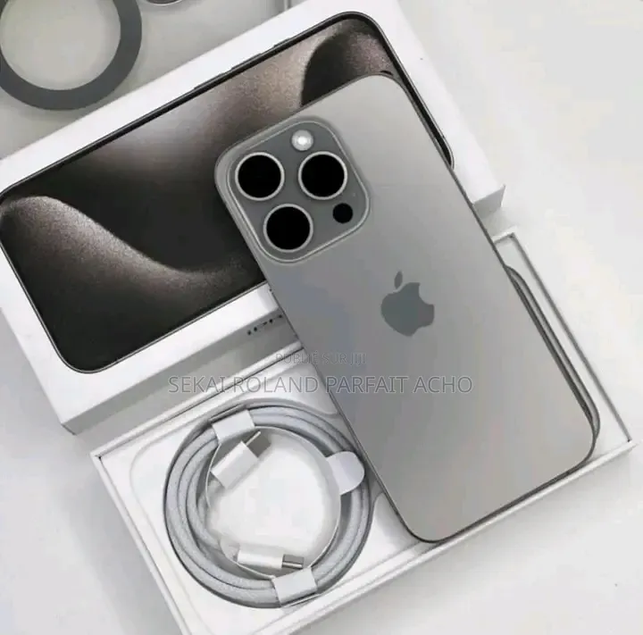 Nouveau Apple iPhone 16 Pro Max 256 GB Blanc