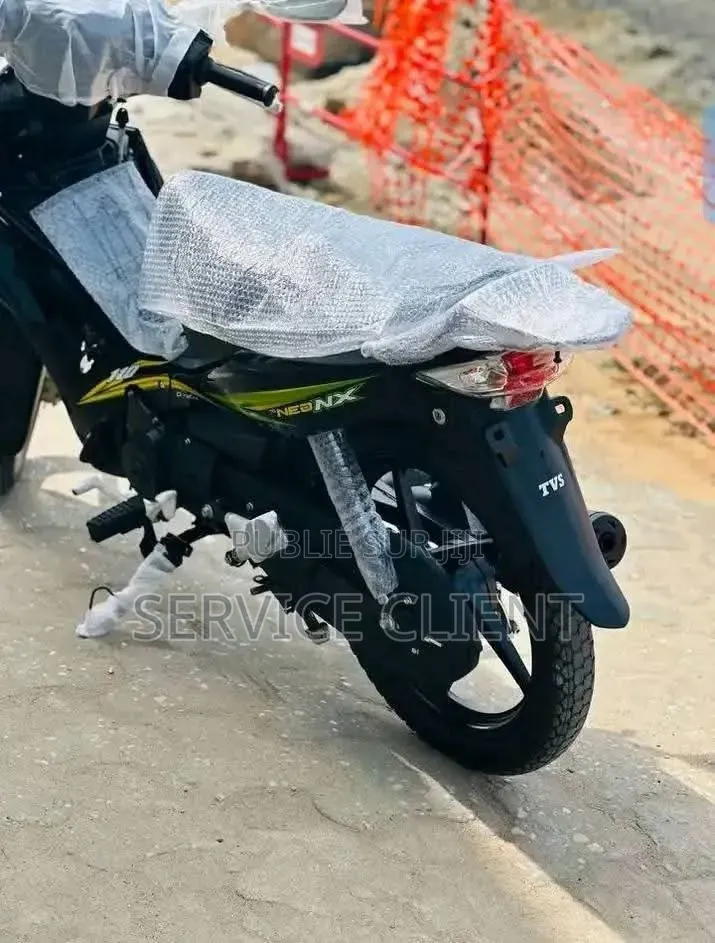 Nouveau TVS HLX 125 2022 Noir