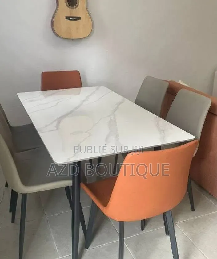 Table À Manger en Marbre Pour 6 Personnes