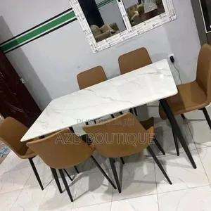 Table À Manger en Marbre Pour 6 Personnes