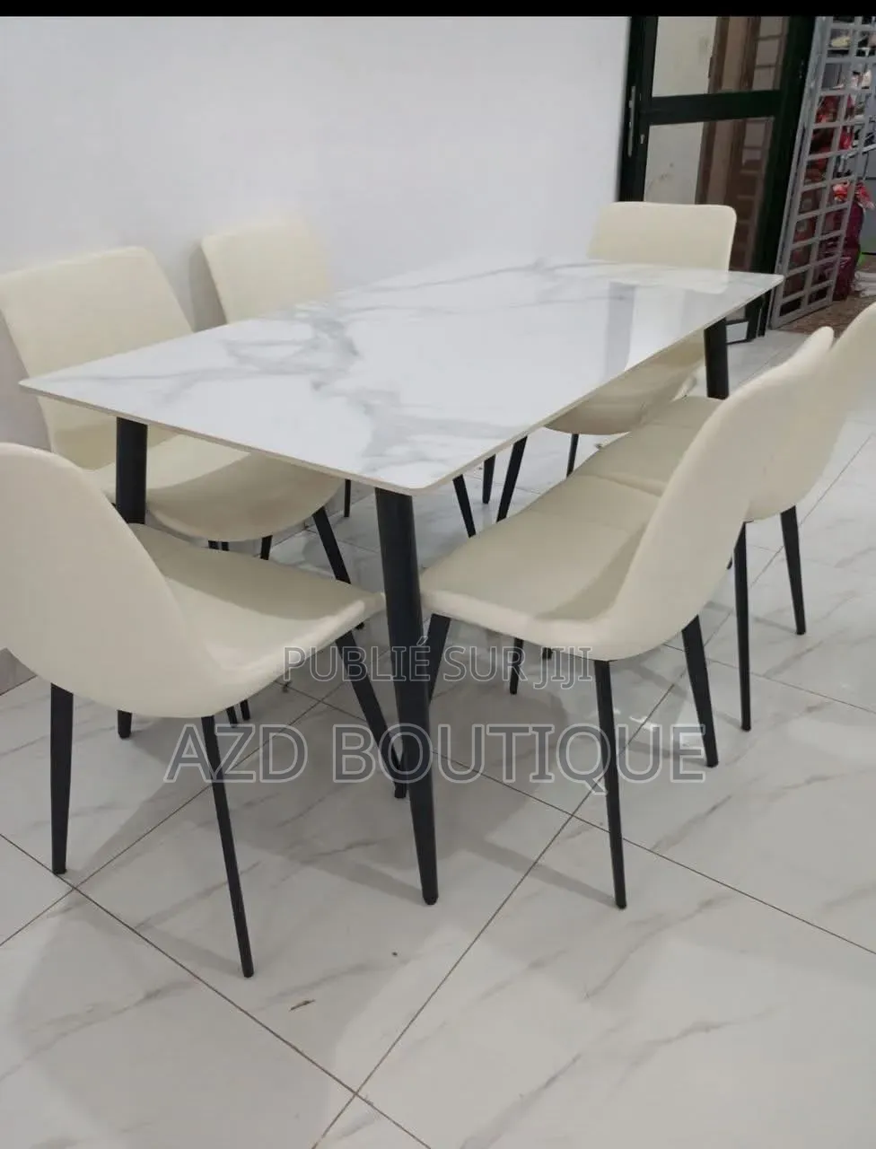 Table À Manger en Marbre Pour 6 Personnes