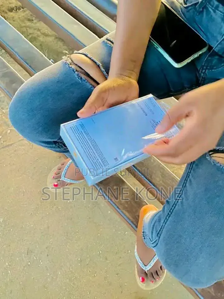 Nouveau Apple iPhone 11 128 GB Argenté