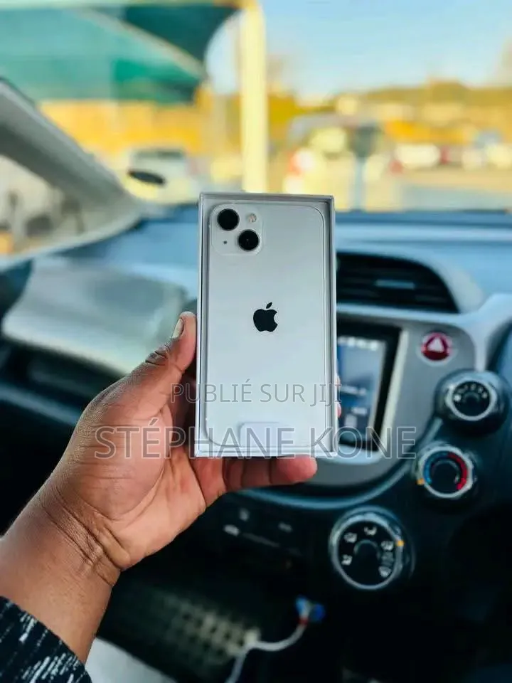 Nouveau Apple iPhone 13 256 GB Argenté