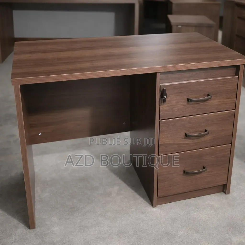 Bureau De Qualité Supérieure 1.20m